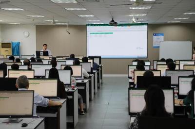 江財(cái)新聞 我校開(kāi)展Office辦公軟件培訓(xùn)活動(dòng)，助力提升計(jì)算機(jī)軟件數(shù)據(jù)處理服務(wù)能力